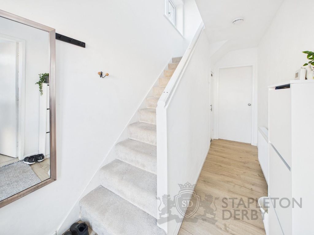 Property photo 2 of 21 Cam04720G0-Pr0157-Still010.Jpg