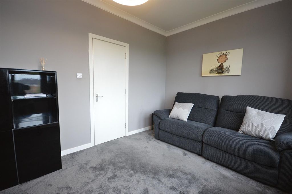 Property photo 3 of 8 3.Jpg