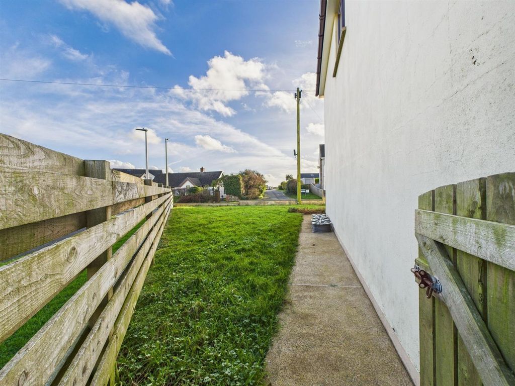 Property photo 3 of 22 Cam05474G0-Pr0046-Still019.Jpg