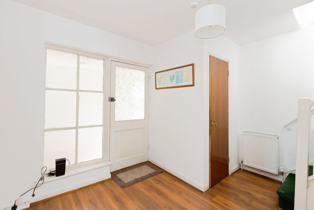 Property photo 2 of 17 Photo
