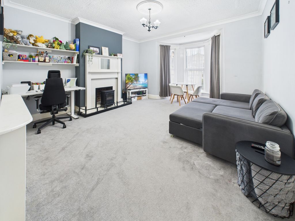 Property photo 2 of 22