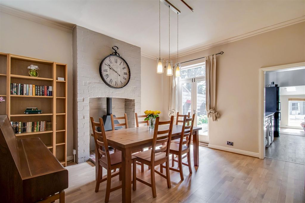 Property photo 3 of 12 Sitting/Dining Room