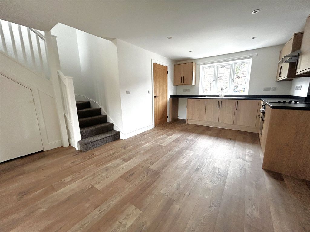 Property photo 2 of 16 Picture No. 09