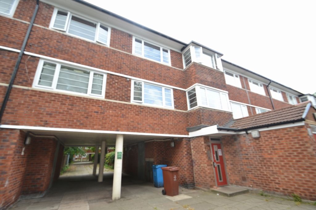 Property photo 1 of 7 2 Bedroom Apartment For Rent