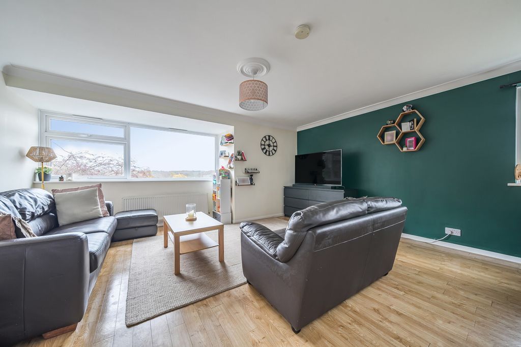 Property photo 2 of 12 1380744-6-6911c03...