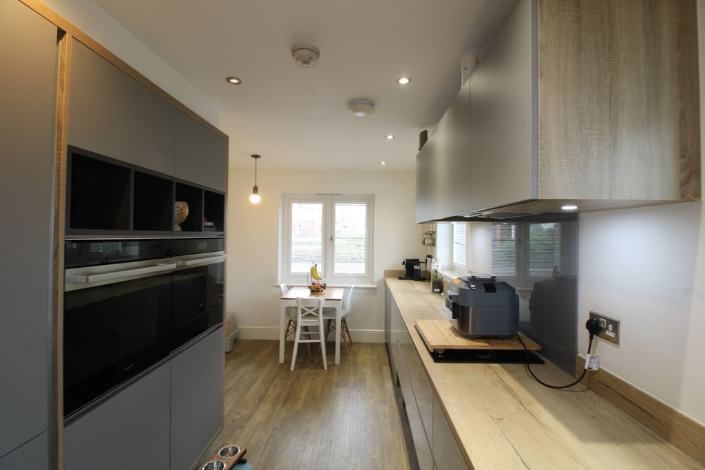 Property photo 3 of 12 Img_6847