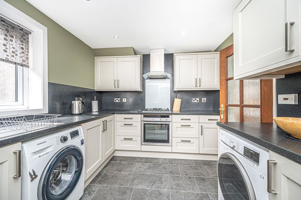 Property photo 2 of 24 Kitchen