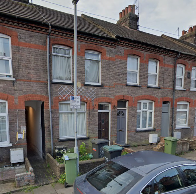 Property photo 1 of 6 Na