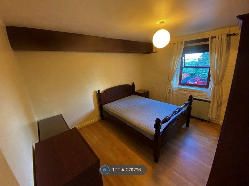 Property photo 3 of 35