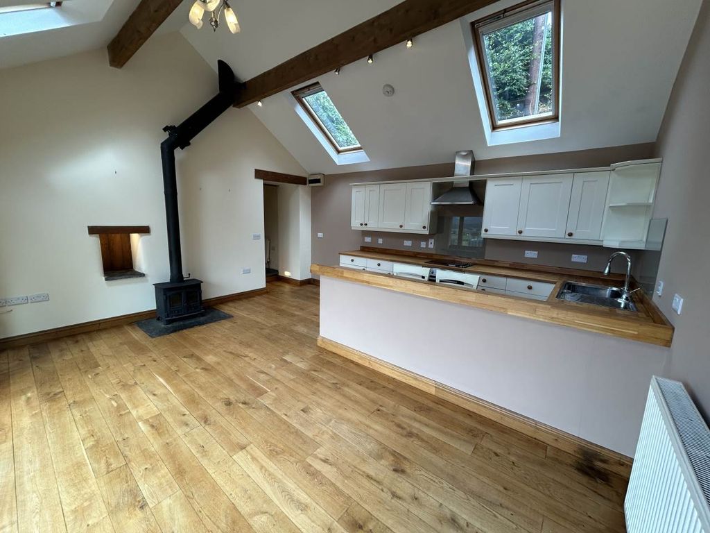 Property photo 3 of 9 Living Area