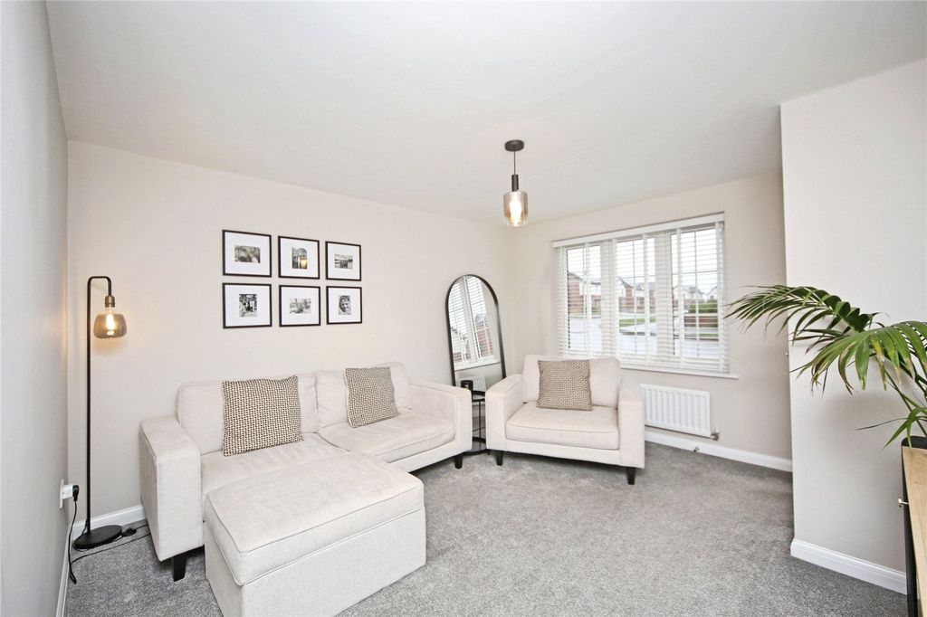 Property photo 2 of 18 Picture No. 19