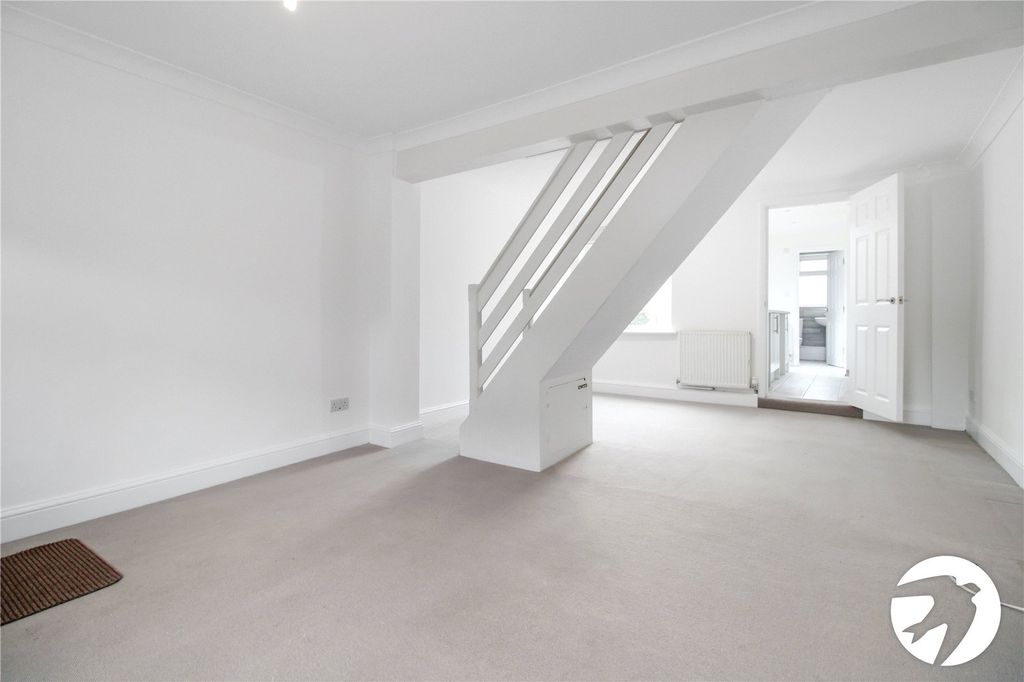 Property photo 2 of 8 Lounge/Diner