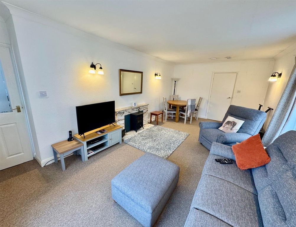 Property photo 2 of 15 Lounge 2.Jpg