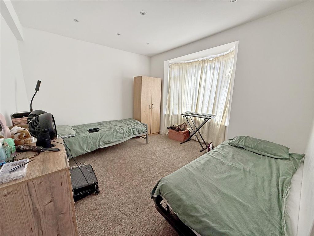 Property photo 2 of 15 Img_0922.Jpg