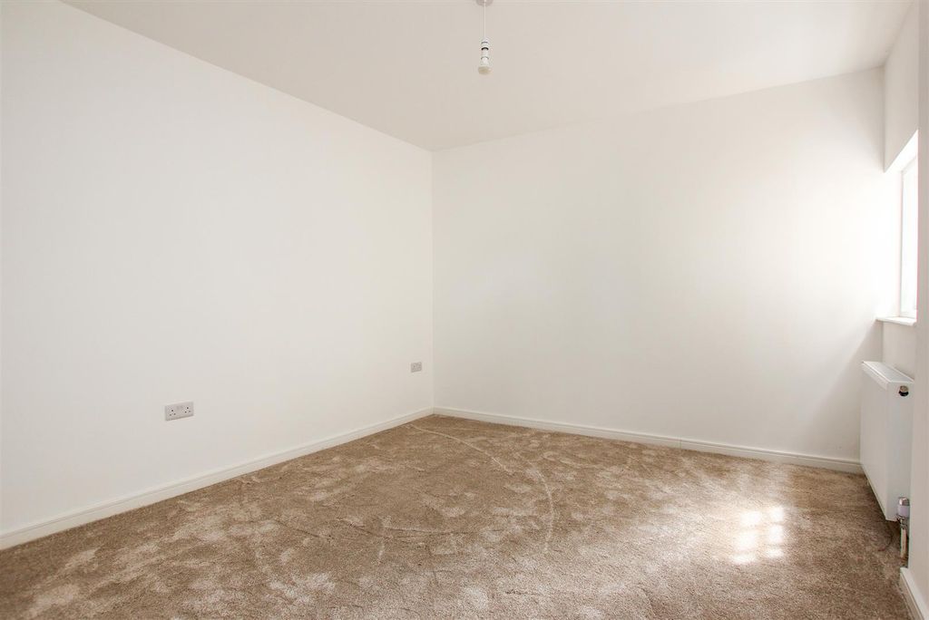 Additional image 8 of 2 bed flat for saleMontagu Street, Kettering NN16