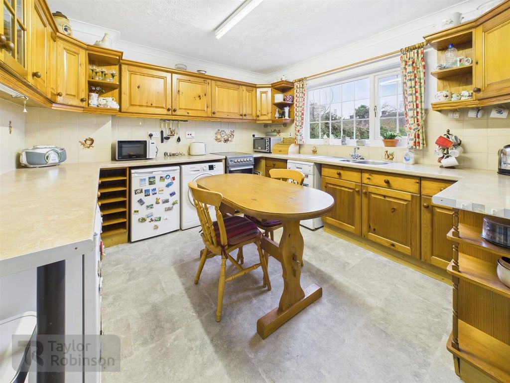 Property photo 2 of 16 Cam02600G0-Pr0627-Still019.Jpg