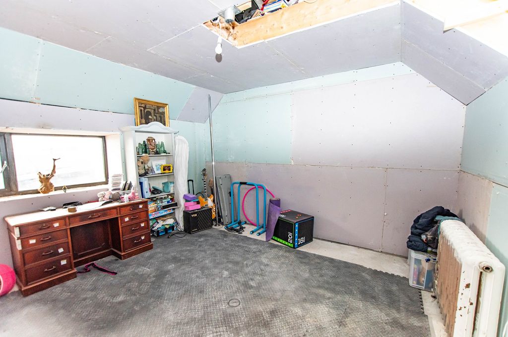 Property photo 2 of 15 Not Specified