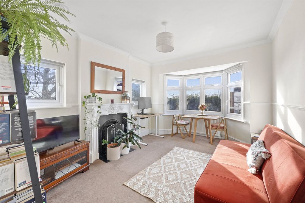 Property photo 3 of 15 Picture No. 16