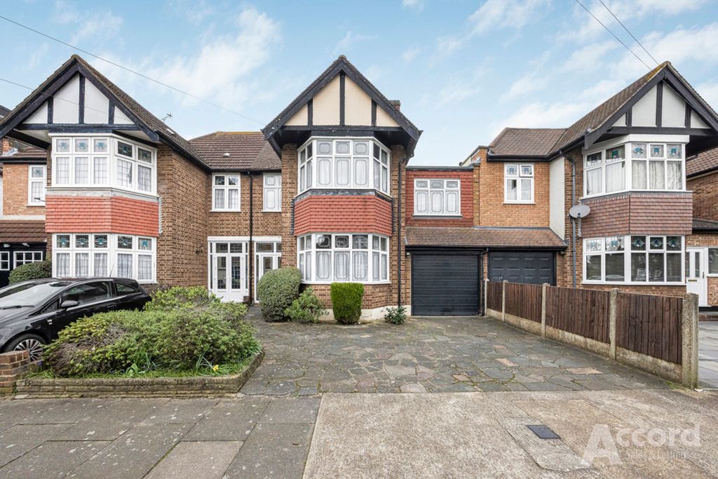 Property photo 1 of 25