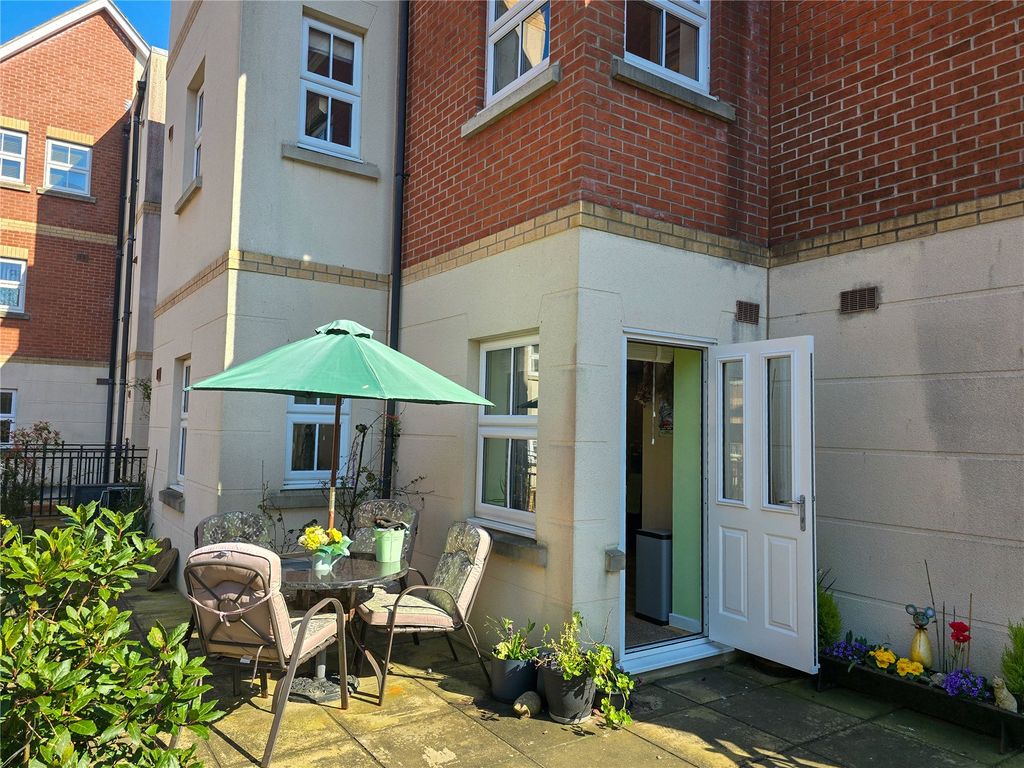 Property photo 2 of 19 Picture No. 22