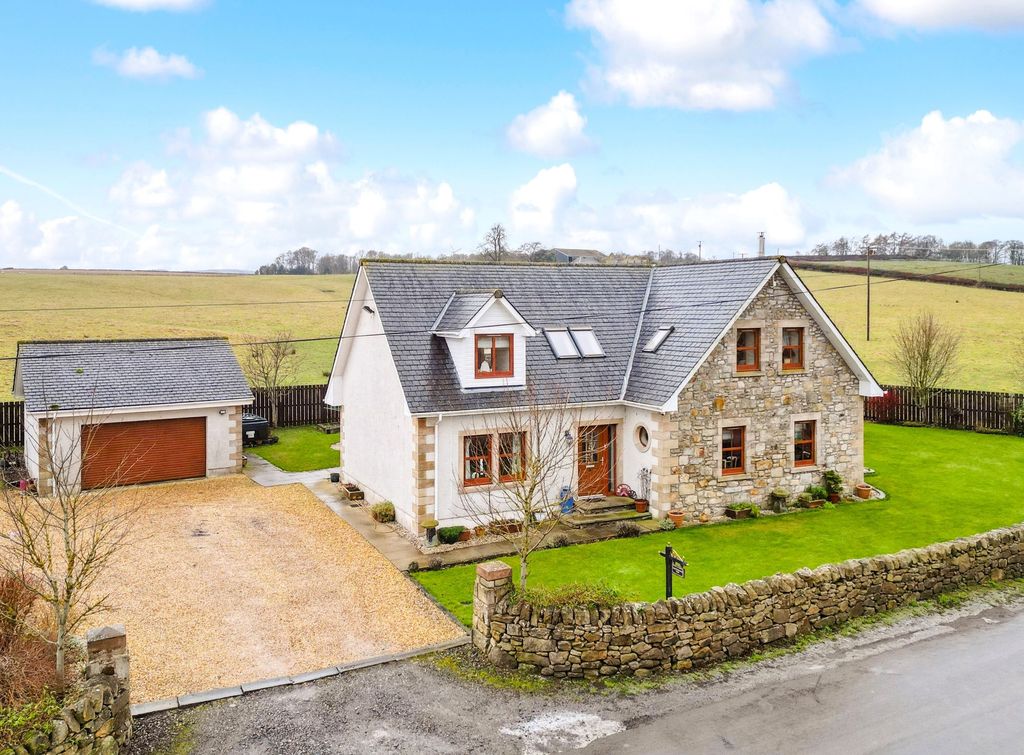 Property photo 2 of 24