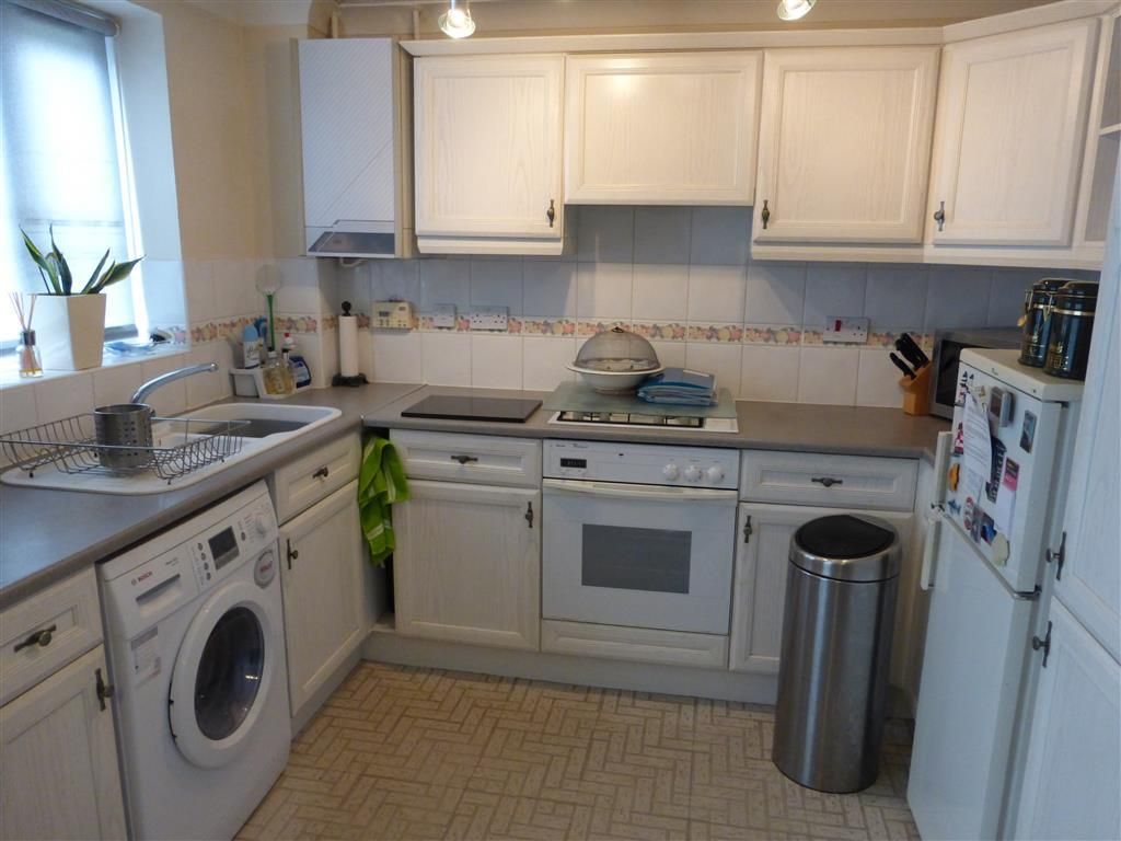 Property photo 3 of 5 Kitchen
