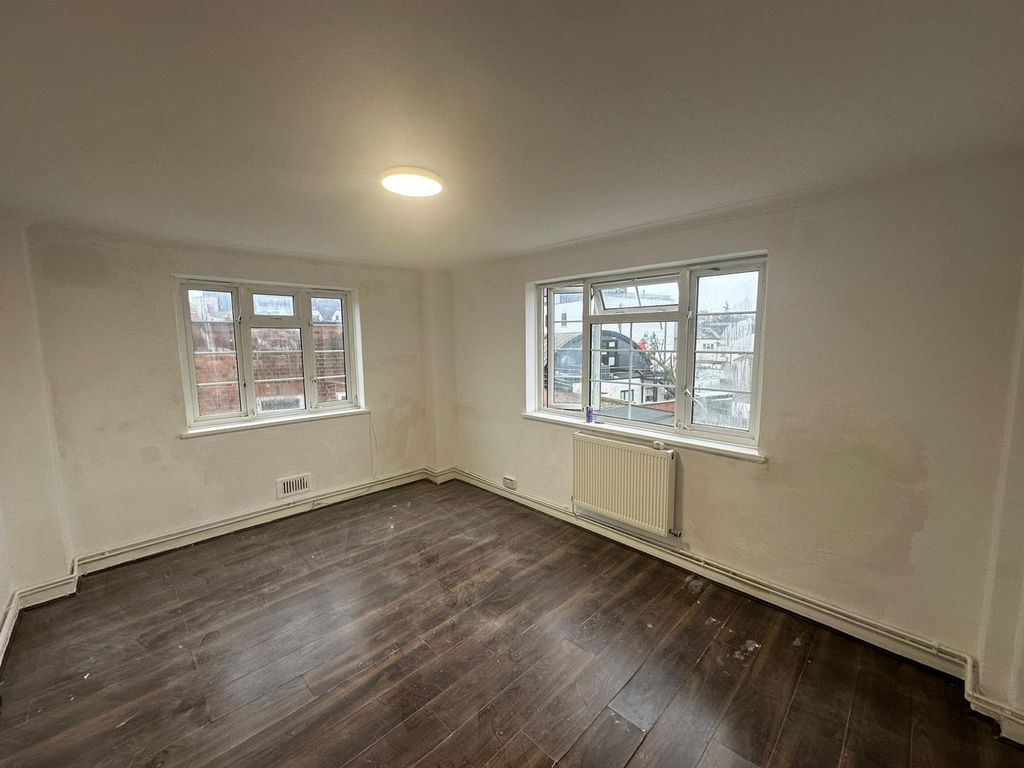 Property photo 3 of 7 E651Cf83-1391-4A6A-9845-7E40F0E23030.Jpg