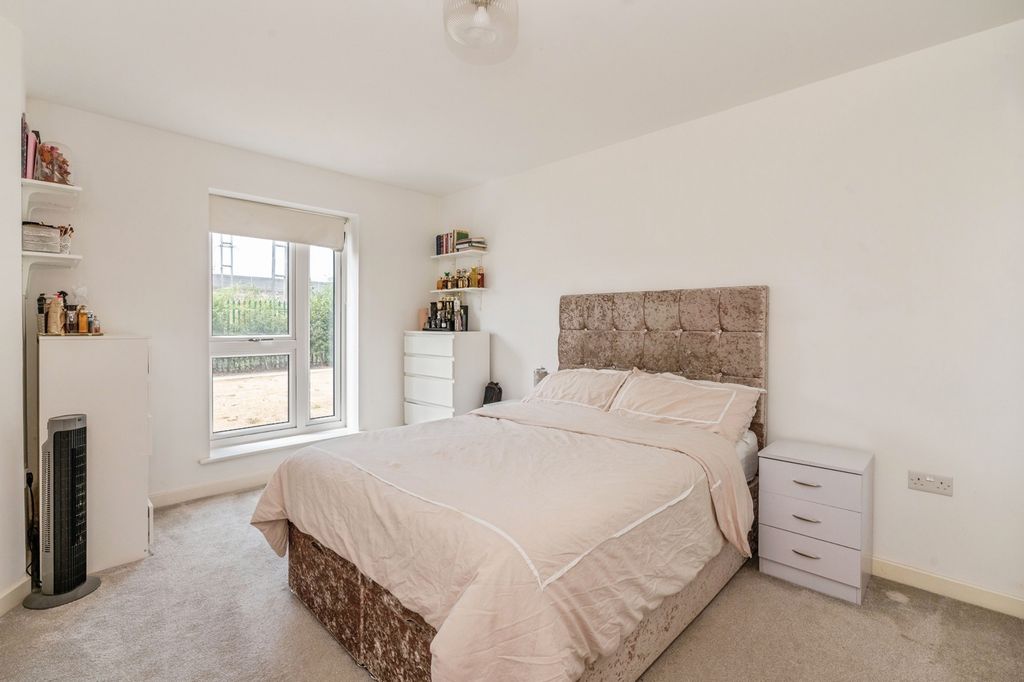Property photo 2 of 23 Pbox-Img.Jpg