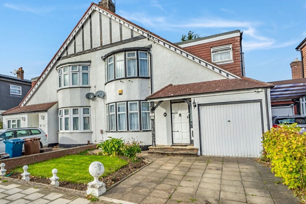 Property photo 1 of 12