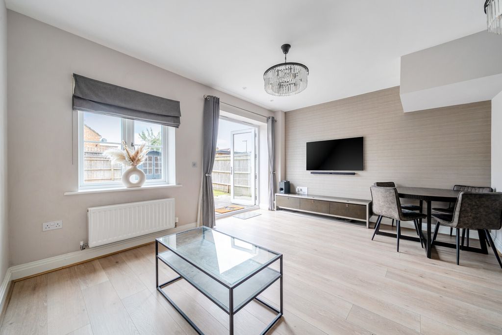 Property photo 2 of 17 1459543-6-6A06Dfa...