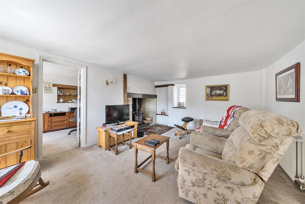 Property photo 2 of 18 1447662-32-69Eb8209995A9.Jpg