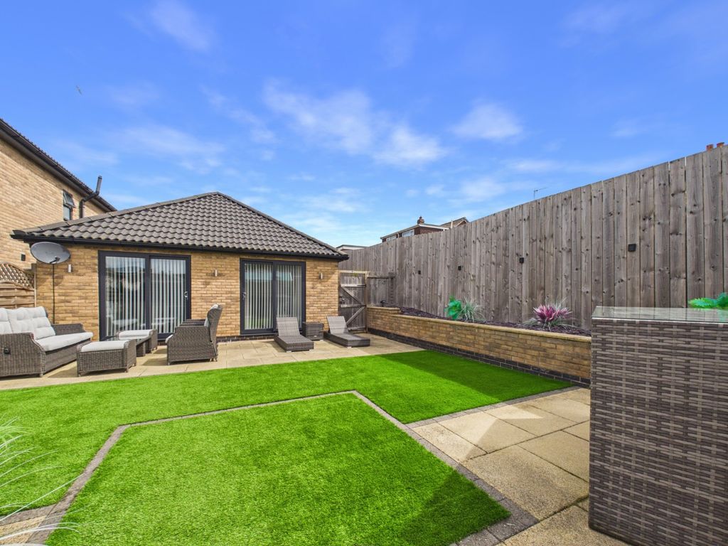 Property photo 1 of 25 5218041