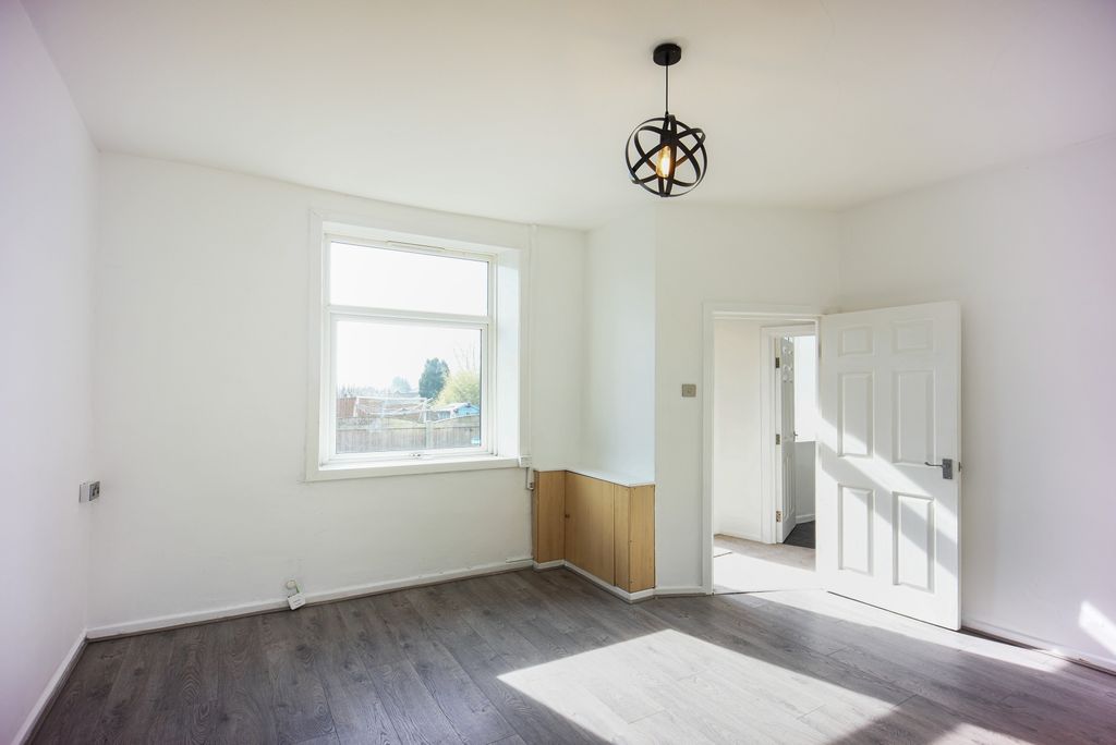 Property photo 2 of 16 Image 2