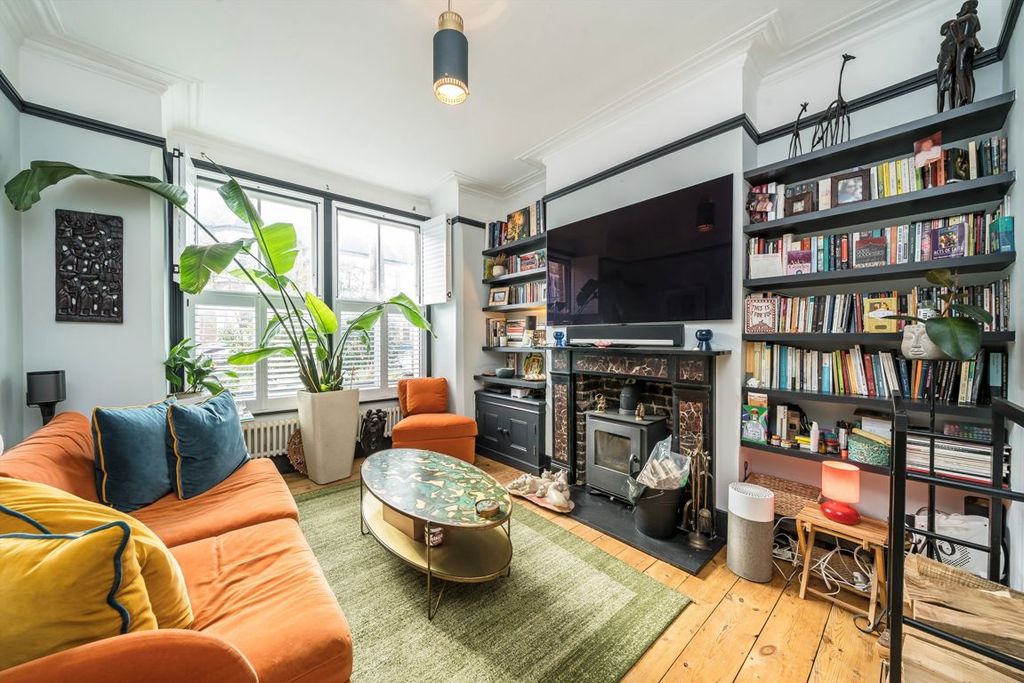 Property photo 3 of 13