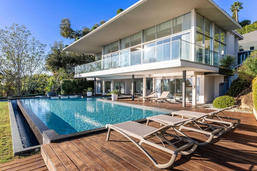 Property photo 1 of 37