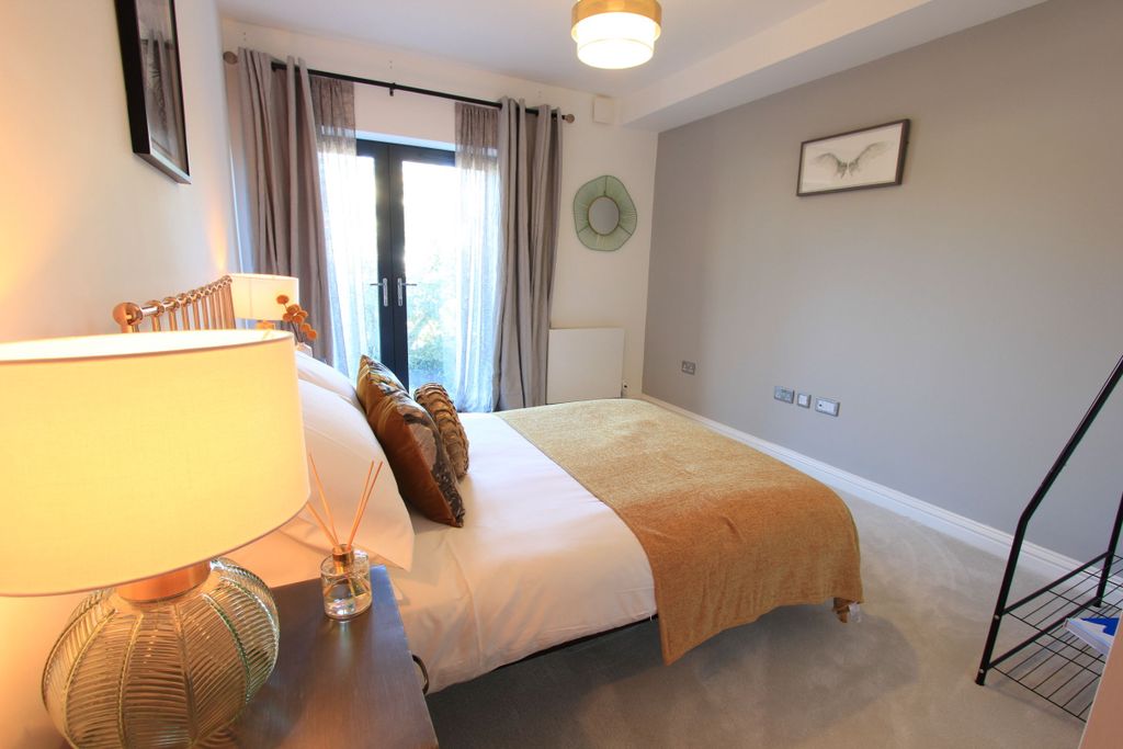 Additional image 11 of 2 bed flat to rentFlat, Cabot Mews, Braemar Avenue, Bristol BS7