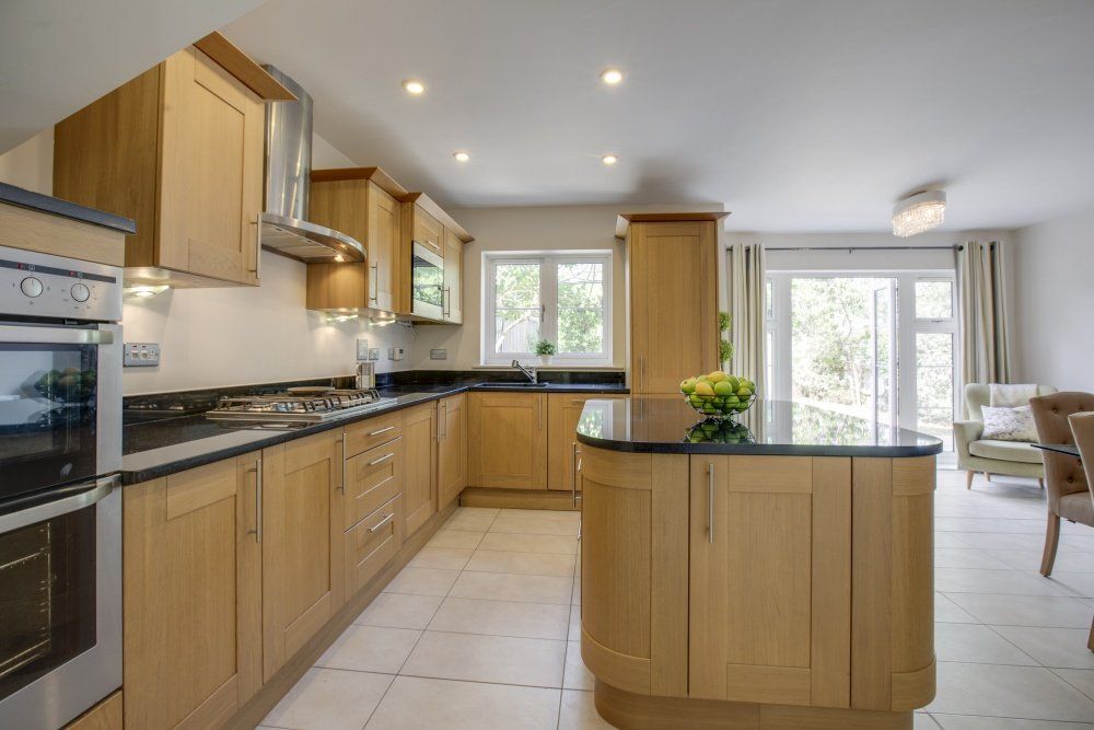 Property photo 2 of 14 Kitchen