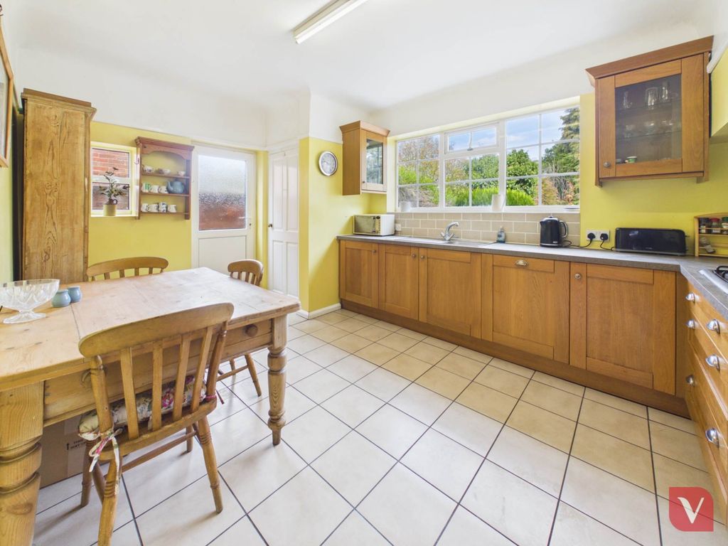 Property photo 3 of 23