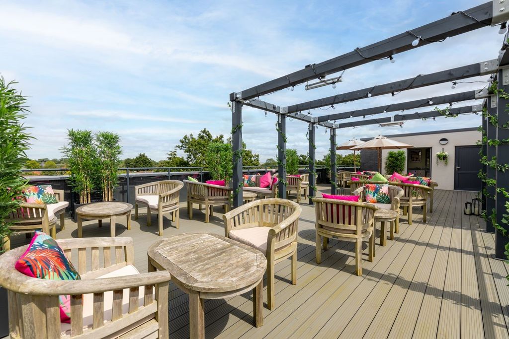 Property photo 3 of 10 Wheatley Place, Shirley - Roof Terrace