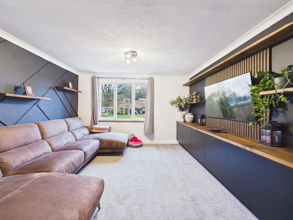 Property photo 3 of 24