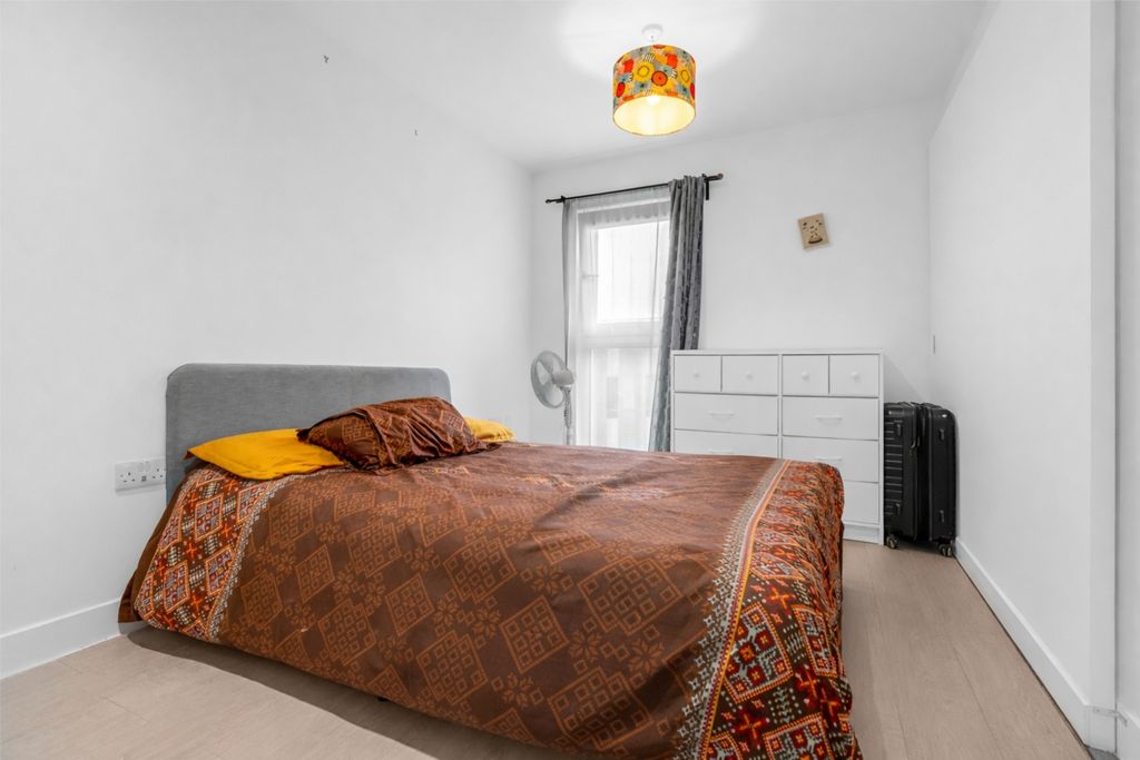 Property photo 2 of 12 Bedroom