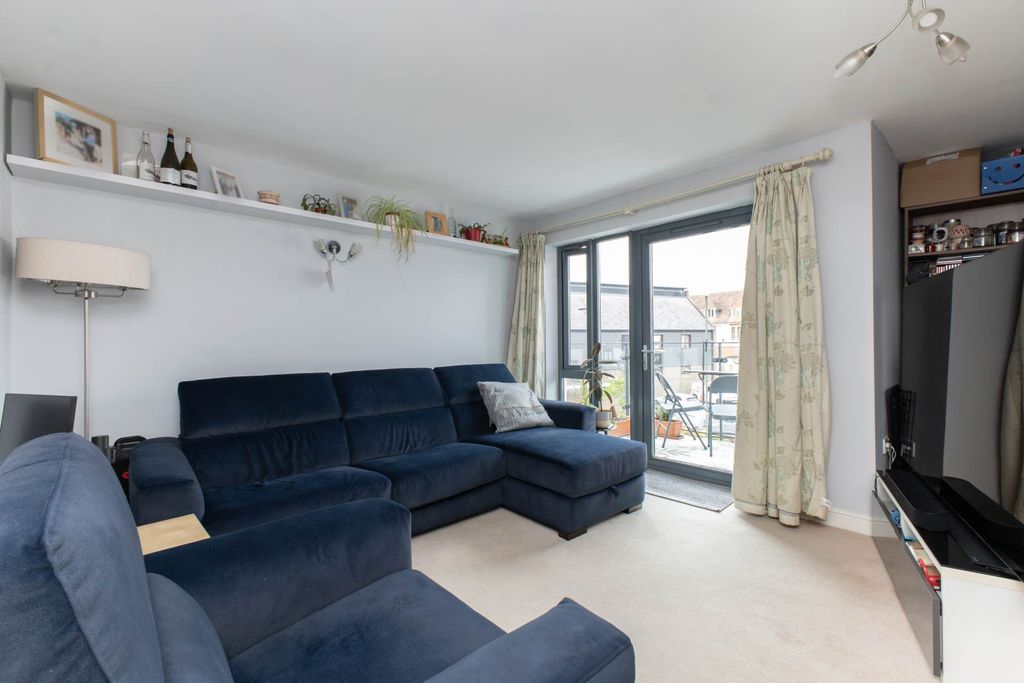 Property photo 2 of 16