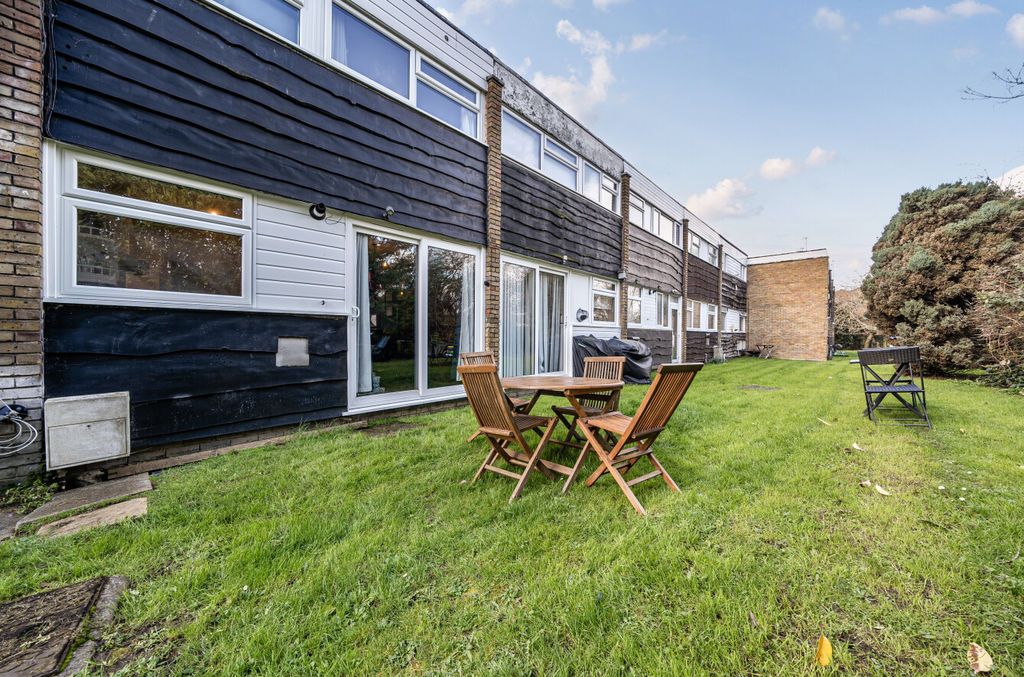 Property photo 3 of 18 Direct Rear Access To Garden