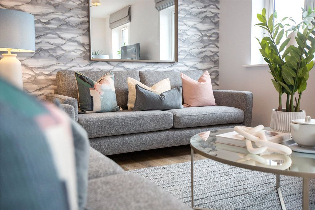 Property photo 3 of 7 Show Home