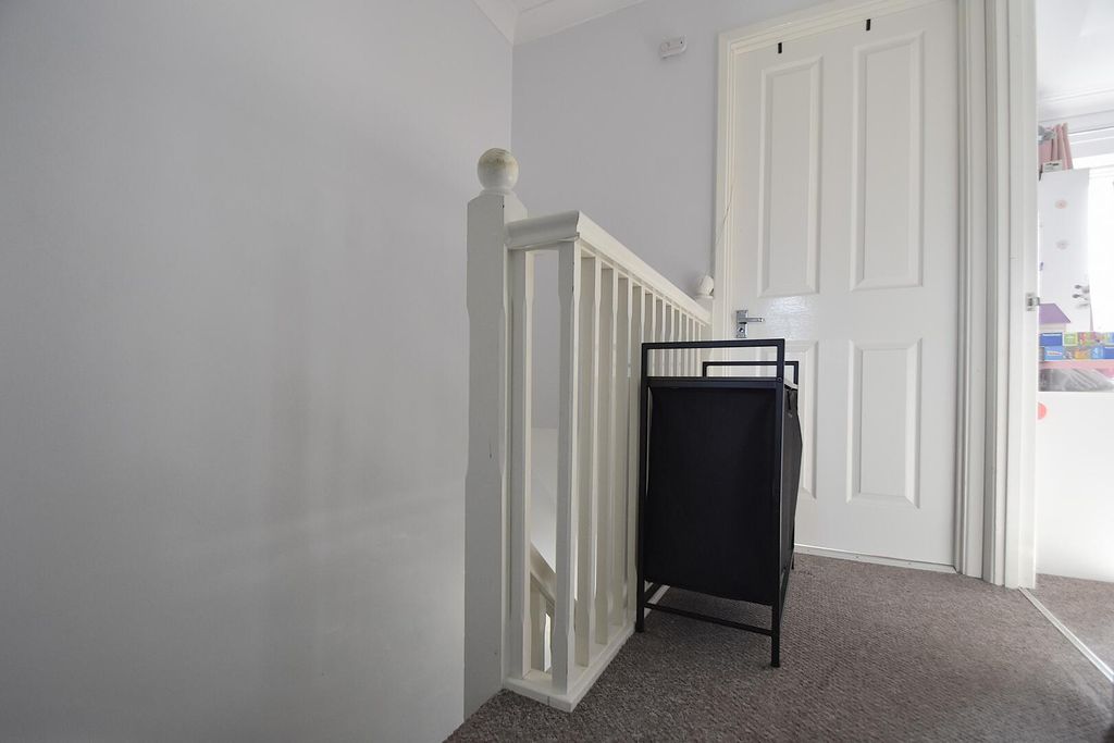 Additional image 8 of 3 bed end terrace house to rentThe Sidings, Cowes PO31
