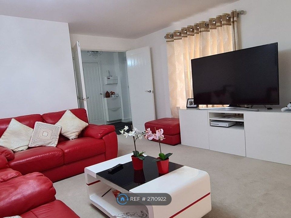 Property photo 3 of 28