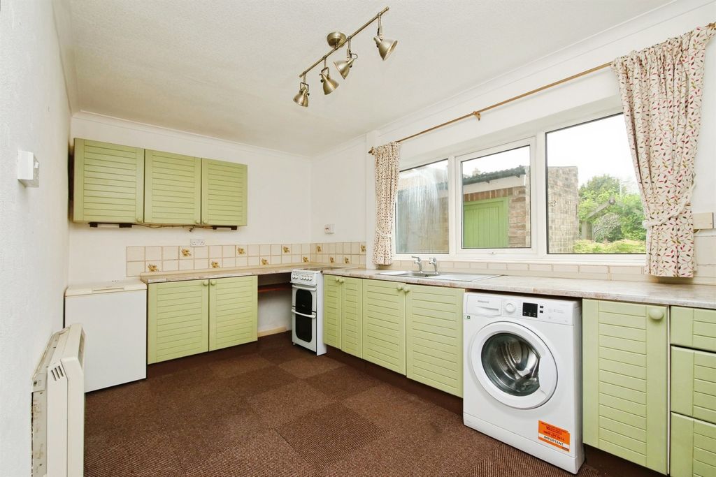 Property photo 3 of 16