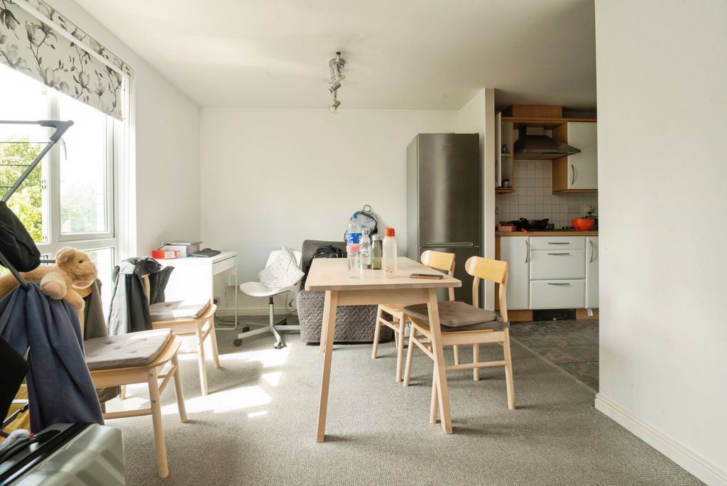 Property photo 2 of 14 Living/Dining Area