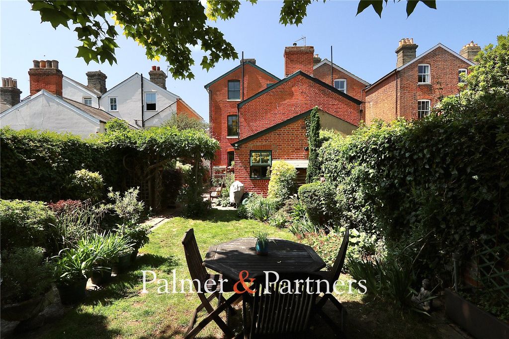 Property photo 2 of 36 Picture No. 02