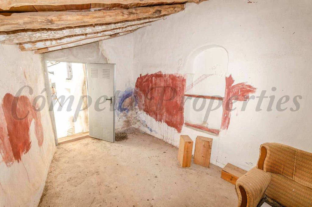 Property photo 3 of 7